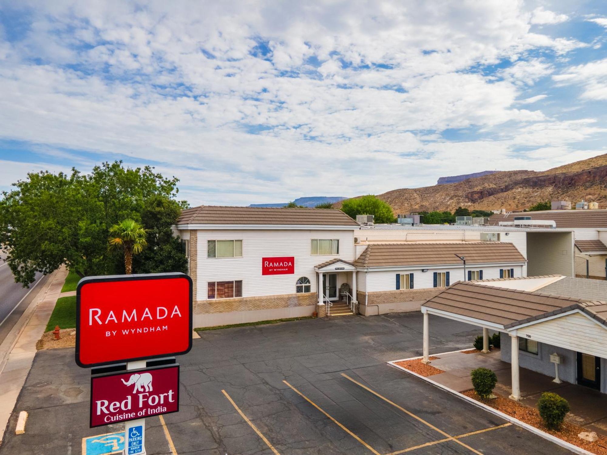 Ramada By Wyndham La Verkin Zion National Park Exterior photo
