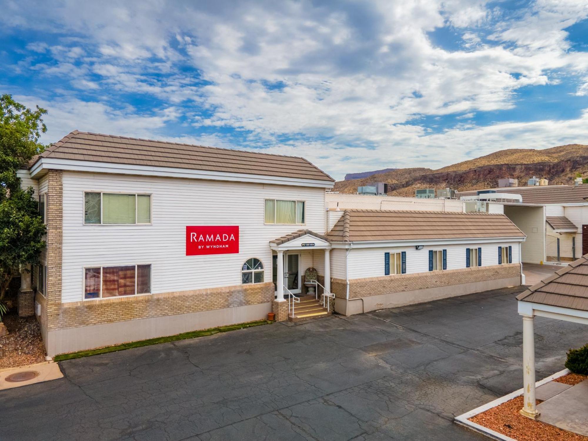 Ramada By Wyndham La Verkin Zion National Park Exterior photo