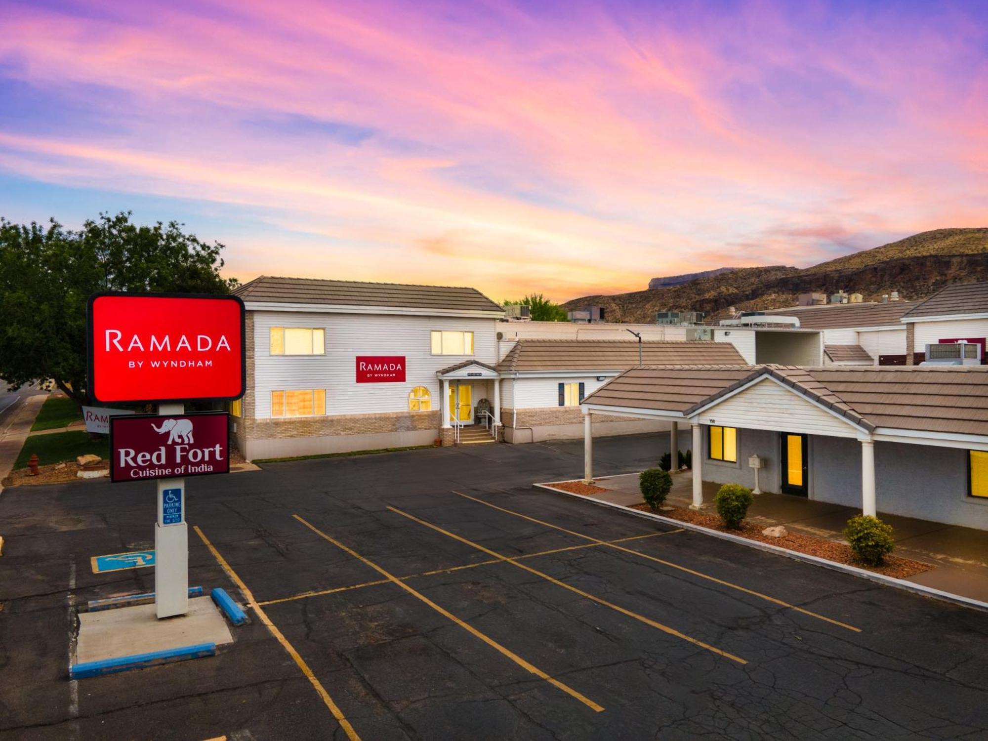Ramada By Wyndham La Verkin Zion National Park Exterior photo
